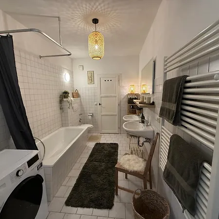 Ferienwohnung Zum Leoparden Im Herzen Von Erfurt - Ueber 100Qm Exterior photo